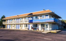 Motel 6 Mitchell South Dakota